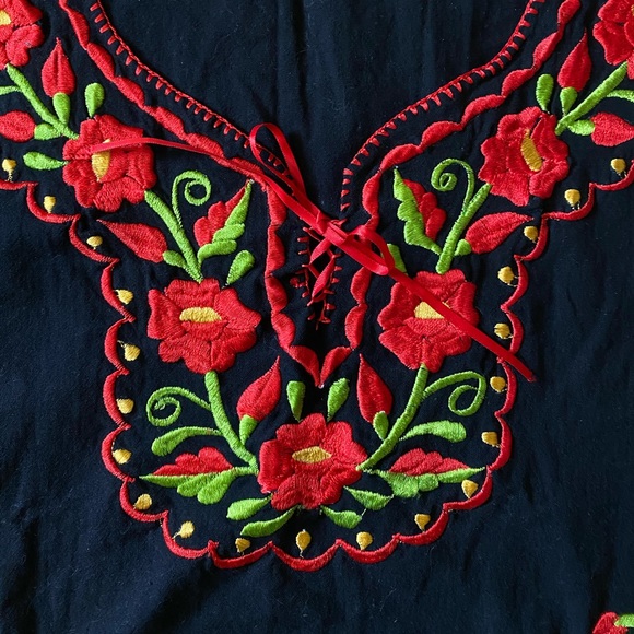 Black & Red Mexican Embroidered Blouse - Picture 3 of 3